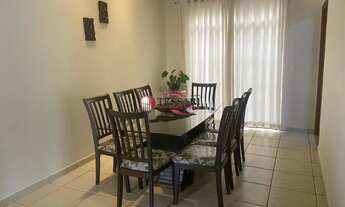 Imagem 4: Aluga-se casa com 3 suítes (c/ ar-condicionado), 3 salas grandes, cozinha, lavanderia, esc