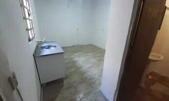 Imagem 2: Aluga-se um cômodo c/ banheiro em Jandira - SP