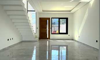 Imagem 2: Sobrado 3 dormitórios sendo 01 suíte, 2 vagas de carro, 110m² privativo, bairro Mont'