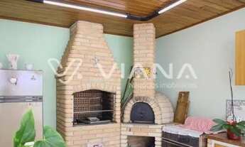 Imagem: Casa com 3 Quartos e 3 banheiros à Venda