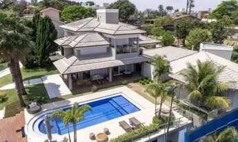 Imagem 5: Casa de condomínio para venda possui 863 metros quadrados com 7 quartos