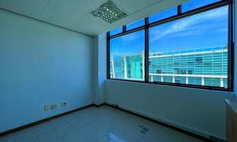 Imagem 2: Sala/Conjunto para venda possui 45 metros quadrados em Barra da Tijuca - Rio de Janeiro