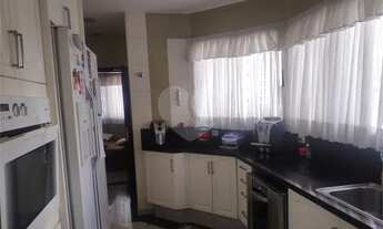 Imagem 5: Lindo apartamento; 4 suítes ,sendo 2 com banheira de hidro-massagem e ar condicionado