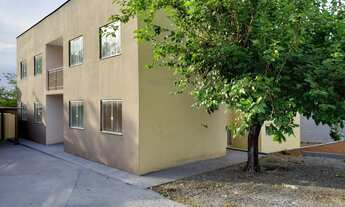 Imagem: Prédio/Edifício inteiro com oito Flat