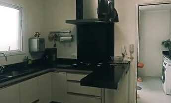 Imagem 6: Casa de condomínio sobrado para venda tem 250 metros quadrados com 5 quartos