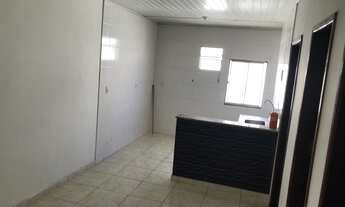 Imagem 7: Alugo Itapuã 2/4 ( tenho 3 unidades térreo, 1 andar , 2 andar) 1 garagem coberta vaga. Ani