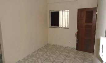 Imagem: Benfica Apto com 02 Qtos, Sala, WC, Cozinha