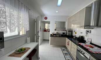 Imagem 2: Casa para venda possui 160 metros quadrados com 3 quartos em Embaré - Santos - São Paulo