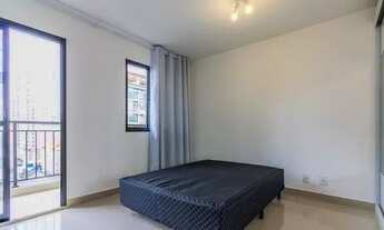 Imagem 3: Studio em frente ao metrô Luz, linhas Amarela e Azul do metrô