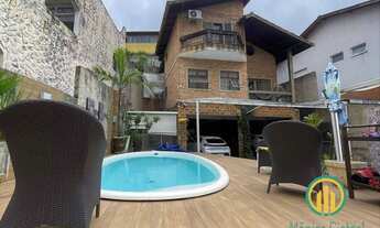 Imagem: Exatamente atrás do The Square! R Damasco