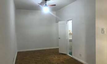 Imagem 6: Quarto e sala - Flamengo, quadra da praia, prédio familiar, 3º. andar de frente