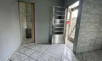Imagem 3: 2 dormitórios , sala, cozinha , banheiro, closet, área de serviço, sacada no quarto, SEM v