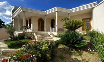 Imagem: Casa à venda, 4 quartos, 1 suíte, 4 vagas