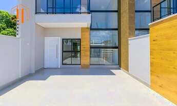 Imagem 2: Sobrado para Venda em São José dos Pinhais, Bom Jesus, 3 dormitórios, 3 suítes, 4 banheiro