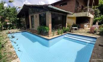 Imagem 3: Casa em condomínio com privilegiadas estrutura de lazer, incluindo banhos naturais e trilh