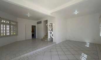 Imagem 2: Casa com 5 quartos no bairro Balneário