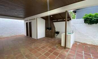 Imagem: BROGNOLI VENDE- Casa na quadra do mar no