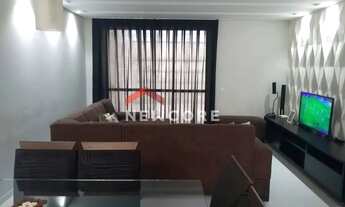 Imagem: Casa de condomínio em Avenida Comendador