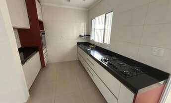 Imagem 2: Imóvel para aluguel possui 225 metros quadrados com 5 quartos