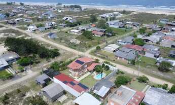 Imagem 7: Casa Estilo Colonial com 2 pav. em Xangri-la dos Mares a 280mt do mar