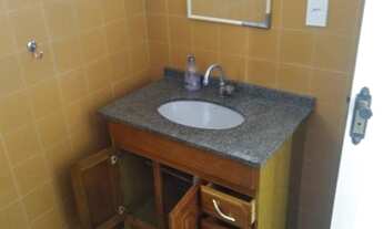 Imagem 7: Rua Fagundes Varela juntinho ao Ingá -Amplo apartamento com 3 quartos com vaga de garagem