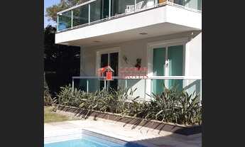 Imagem 2: Casa triplex à Venda em condomínio, 582m² 5 qtos, 2 suítes, piscina, elevador em Itaipu-Ni