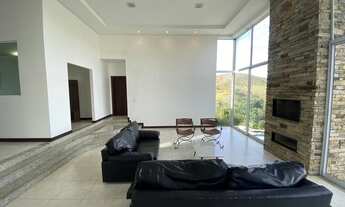 Imagem 6: Casa em condomínio fechado, com bastante segurança e privacidade, bem no meio da natureza