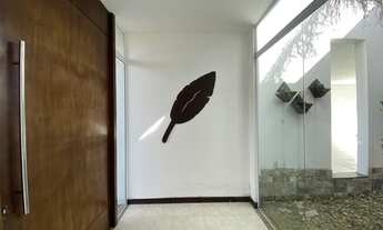 Imagem 2: Casa em condomínio fechado, com bastante segurança e privacidade, bem no meio da natureza