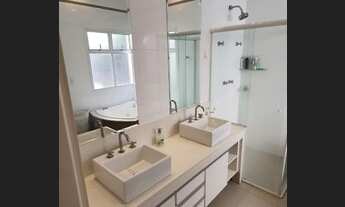 Imagem 2: Casa de condomínio para aluguel e venda possui 330 metros quadrados com 4 quartos