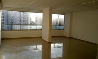 Imagem: Torre Di Lourenzzzo. Situado em um dos setores