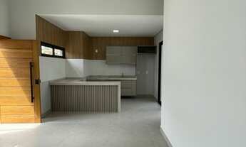 Imagem 2: Casa de condomínio térrea para venda tem 105 metros quadrados com 3 quartos