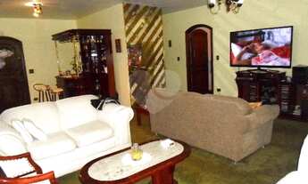 Imagem 4: Amplo sobrado nas Palmas de Tremembé com piscina e churrasqueira