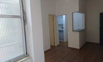 Imagem 3: Paula Freitas, Quadrissima da Praia, vazio com quintal ou varanda