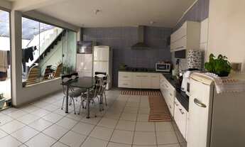 Imagem: Casa para venda tem 250 metros quadrados