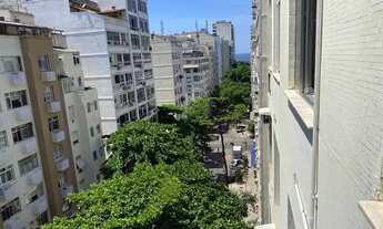 Imagem 6: Apartamento para venda tem 47 metros quadrados com 3 quartos em Copacabana - Rio de Janeir