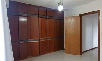 Imagem 2: Apartamento de 3 dormitórios (1 suíte) e 1 vaga de garagem à venda no Centro