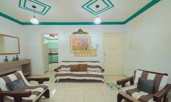 Imagem 3: 150m do mar - Praça principal da cidade - 4 dormitórios / Elevador / Mobiliado e equipado