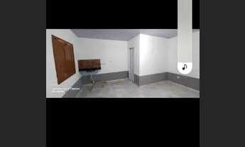 Imagem: Aluga-se apartamentos, rua majestade n128