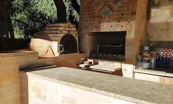 Imagem 6: Casa para aluguel tem 400 metros quadrados com 4 quartos