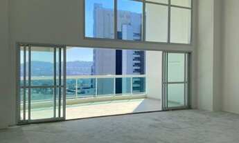 Imagem 2: Alto Padrão em Alphaville - 338 m²- Hall Privativo - Varanda Gourmet