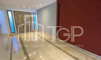 Imagem 2: Casa de condomínio para venda tem 678 metros quadrados com 4 quartos