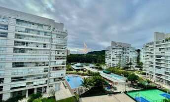 Imagem 4: Apartamento à Venda com 3 quartos, 1 banheiro, 2 vagas e 107m² por R$ 2.900.000