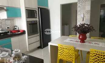 Imagem 2: Casa à venda em Vila Scarpelli com 324 m², 3 quartos, 1 suíte, 3 vagas