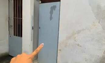 Imagem: Casa em quintal compartilhado