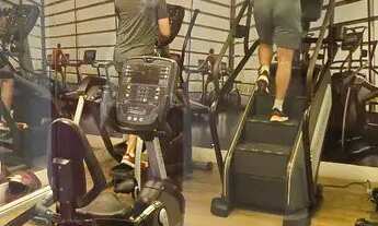 Imagem 2: Alugo excelente apto Real Celebration