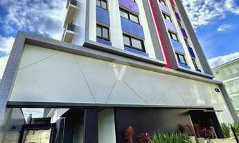 Imagem: Estúdio completamente mobiliado ao lado