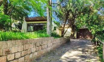 Imagem 2: Casa à venda no bairro Menino Deus em Porto Alegre. Com 160m² de área privativa