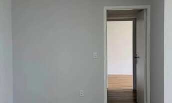 Imagem 7: Apartamento de 2 dormitórios com garagem no bairro Petrópolis