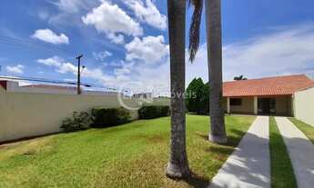 Imagem 6: Casa a Venda com Localização Privilegiada. Ótima Para Investidores.!!