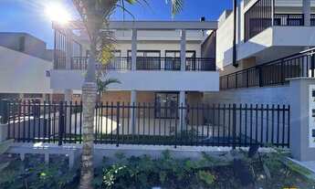 Imagem: Casa de alto padrão a venda em condomínio